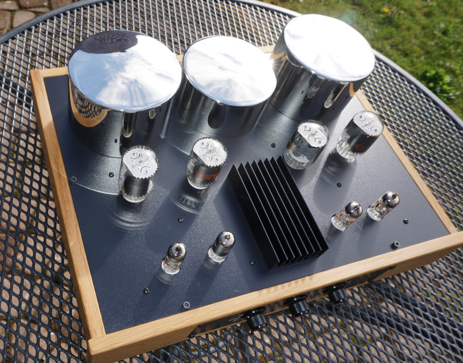 amplifier top view